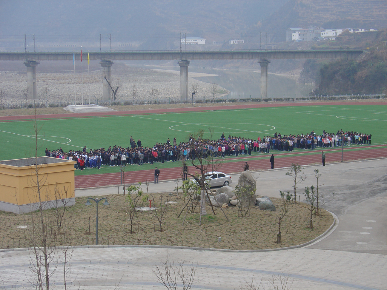 The students preparing for running