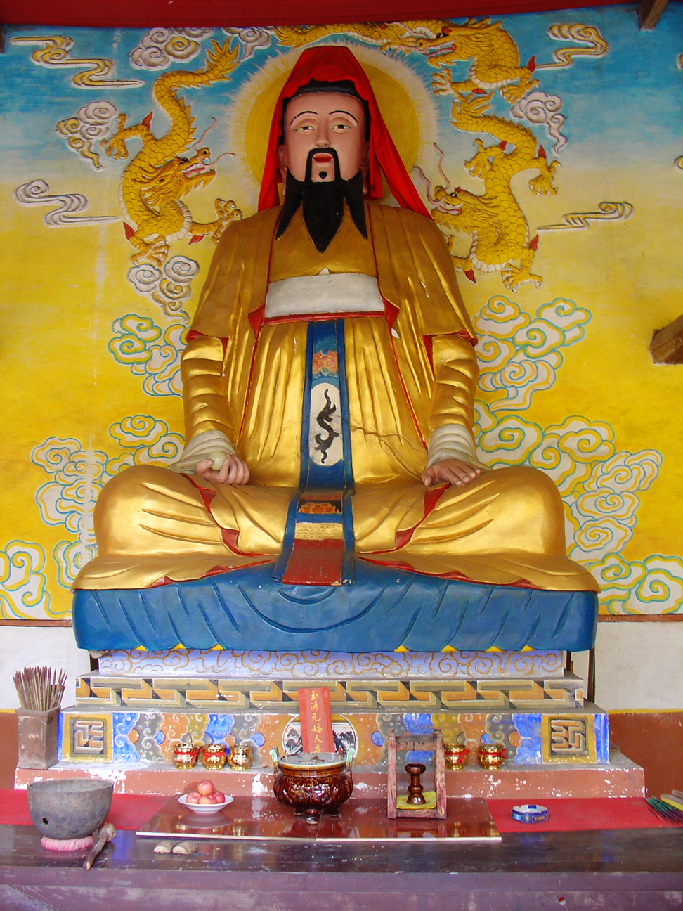 A buddha statue in the local temple