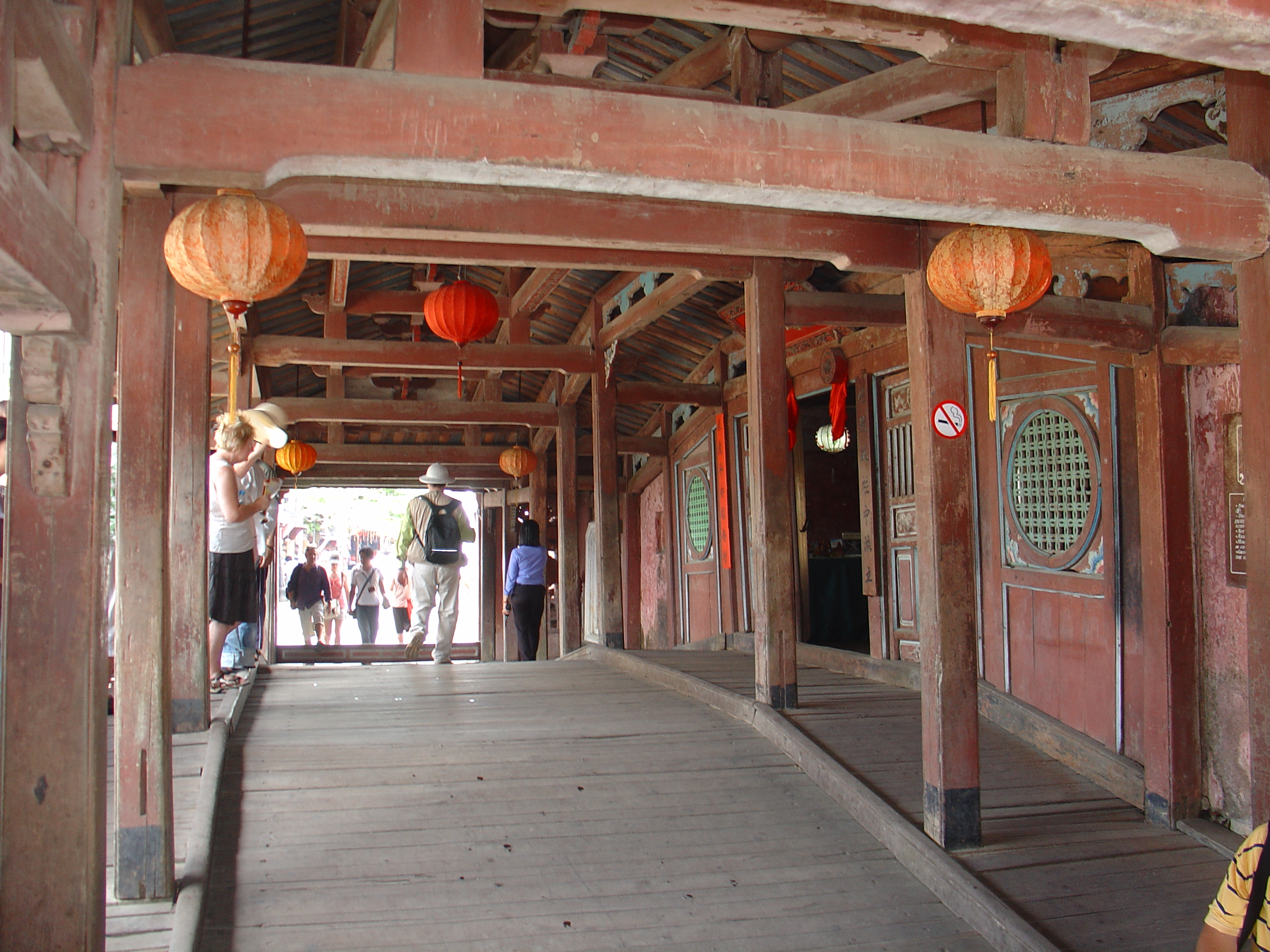 Inside the Japanese Bridge.