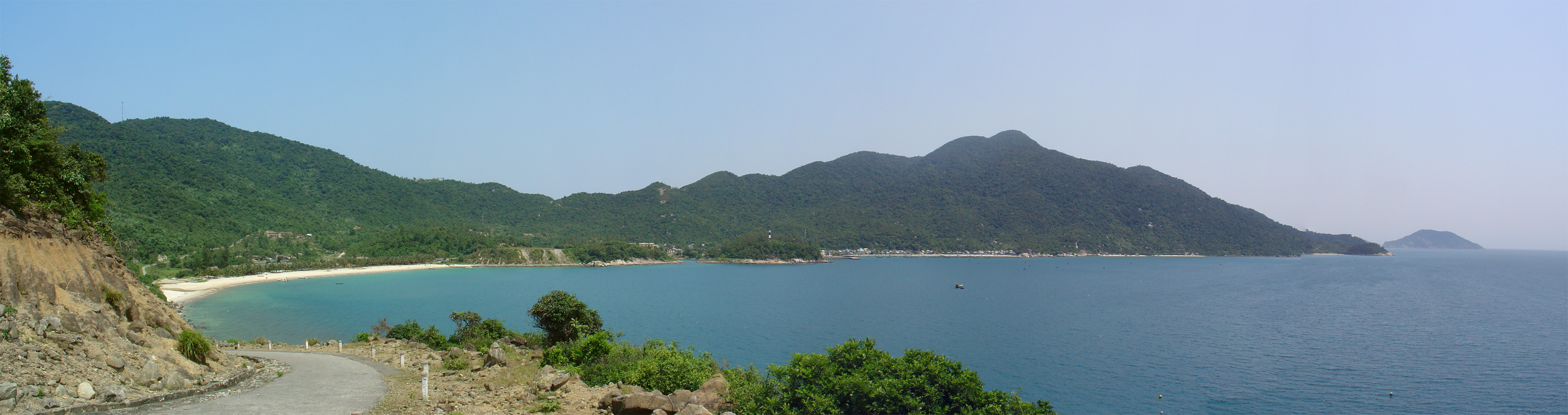 Panoramic view of the first beach I visited (15.956718,108.496084)