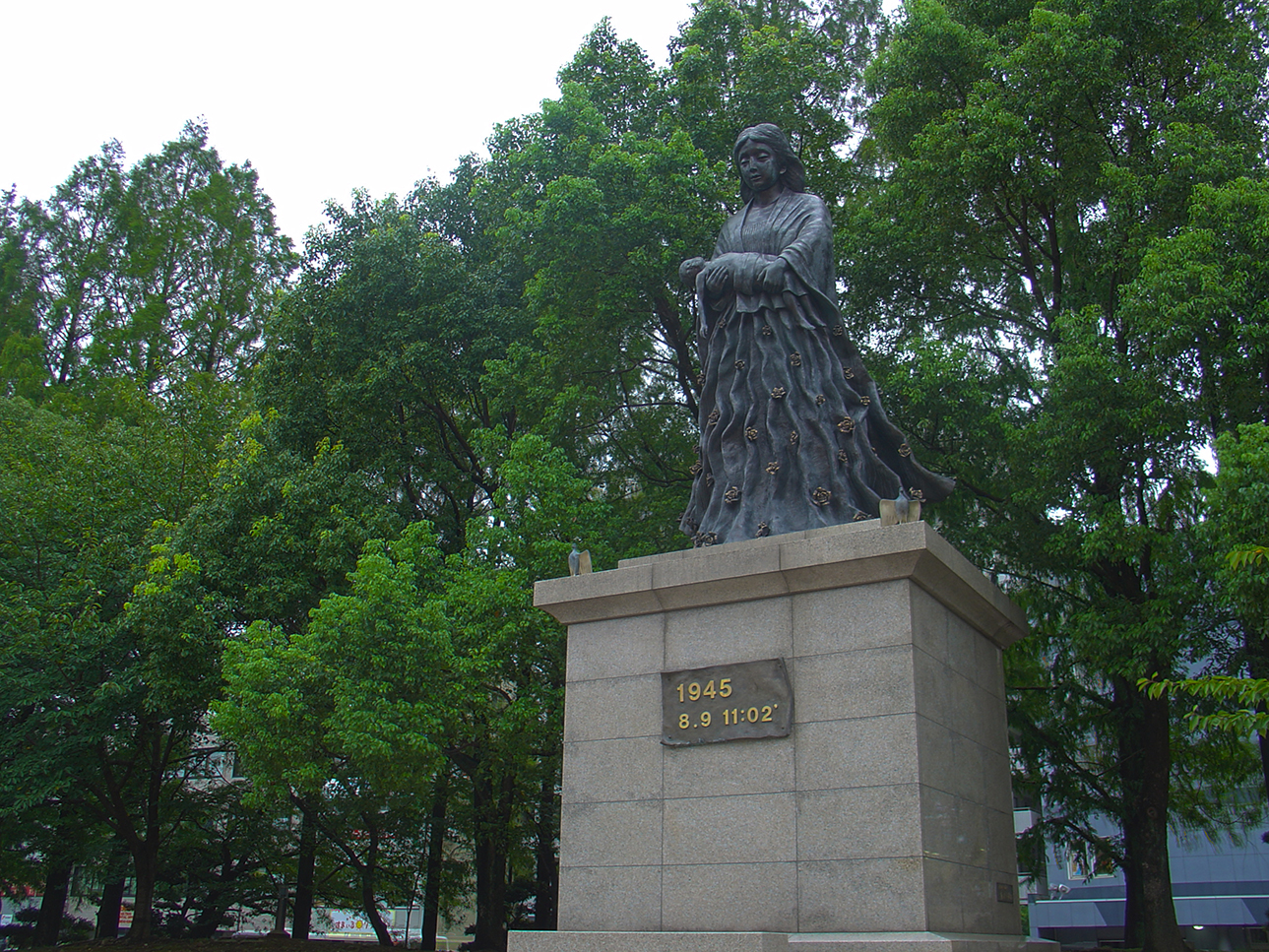 A statue in the peace park