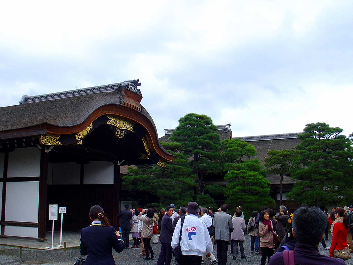 Visitors admiring the Imperial Palace